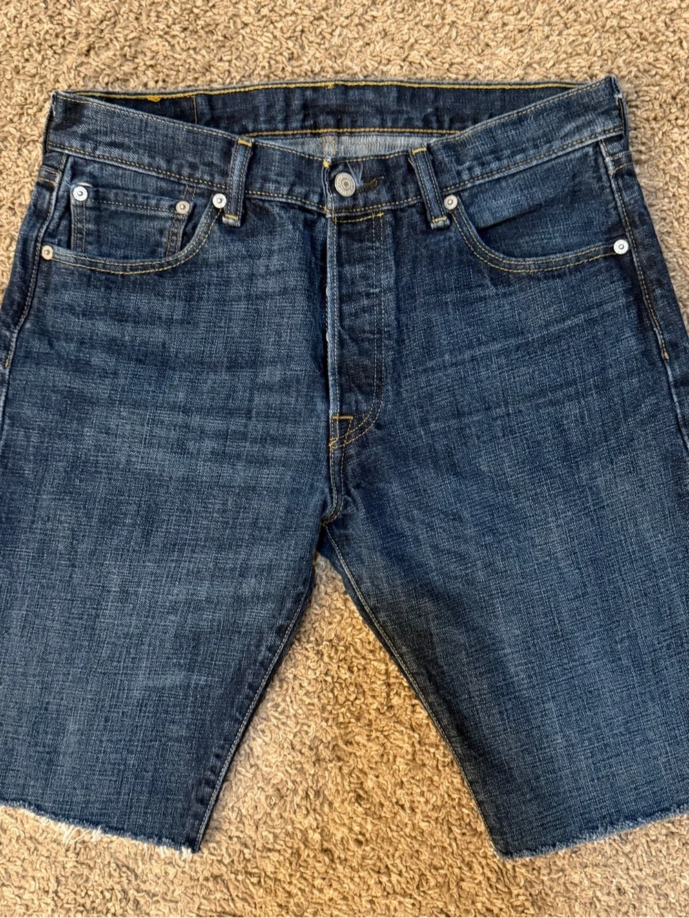 Levi’s 501 W32 Cutoff Denim Shorts – Dark Wash Button Fly Raw Hem